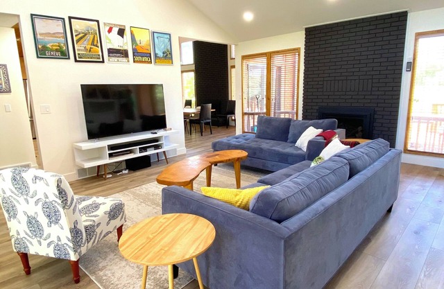 5 Bedroom Ski Retreat within walking distance of Canyons Cabriolet