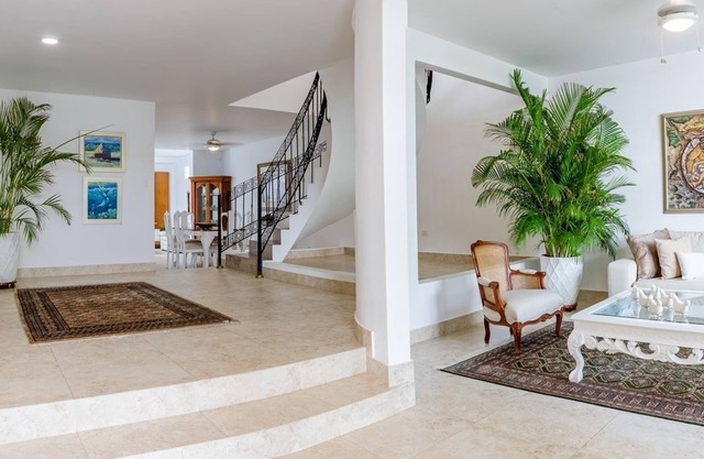 5 Br House with Jacuzzi casa pipe