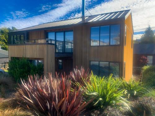 5 Chisholm Crescent