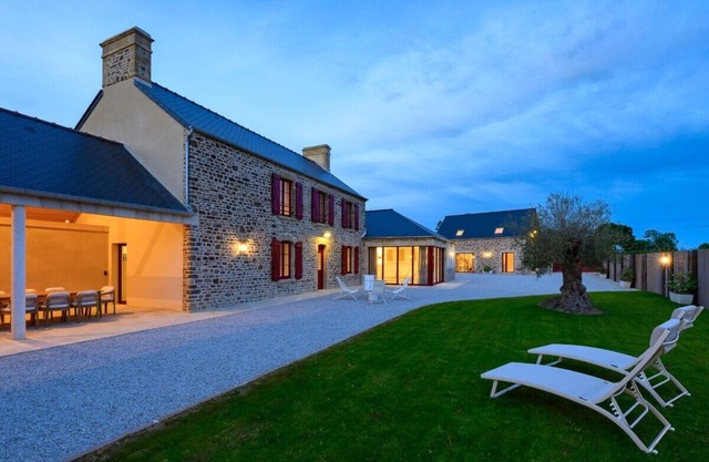 5* gîte in the Cotentin region indoor pool spa gym games room