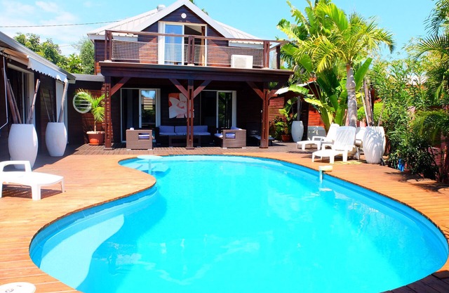 5*Heated pool Villa CINTA 100m from the beach on 700m2 of wooded land
