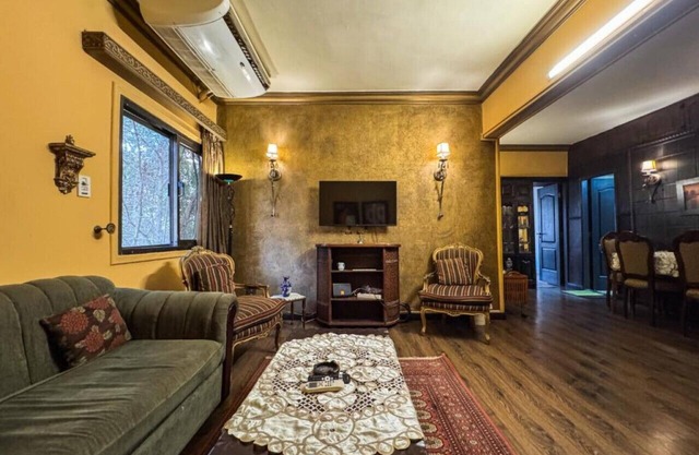 5-min Walk To Nile l Stylish 2 Brs.lDowntown Maadi