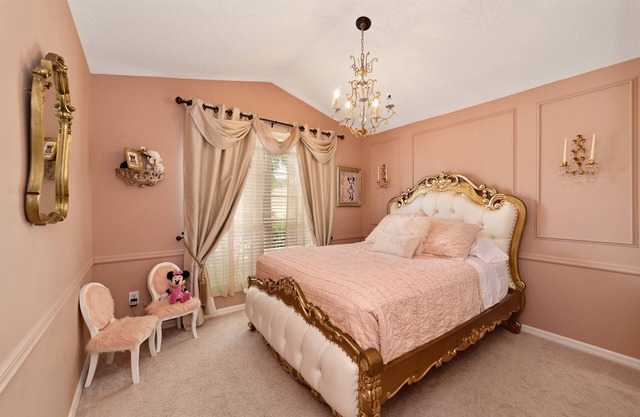 5 MINS to DISNEY! Themed! Costumes, Toys, HEATED POOL/SPA, PS4, Grill.