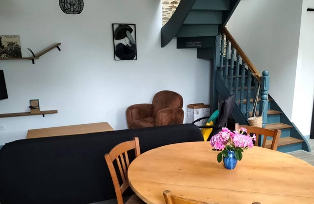 5 minutes from the beaches, pretty renovated house