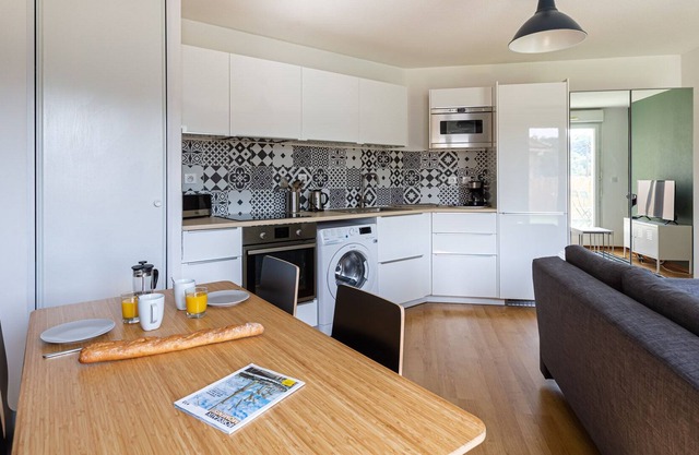 5 minutes from the center of Bordeaux - Terrace - Pied tram