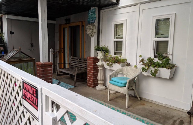 5 STAR LA JOLLA Bright & Charming HIDEAWAY! SPECIAL FALL AND WINTER RATES.