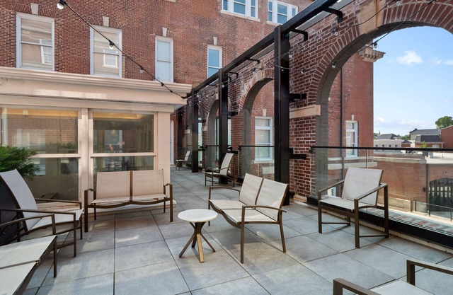 5-Star MC Suite II Central 5 mins to downtown STL