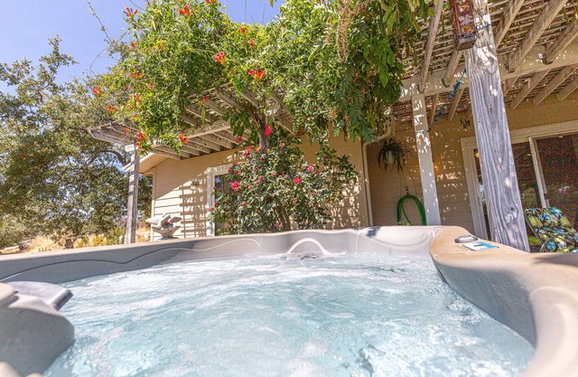*****5 star Private & Modern Home Away from Home! LONG TERM RENTERS WELCOMED!