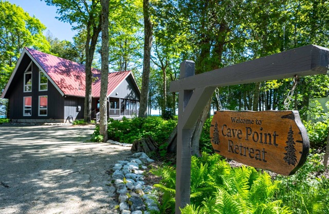 5-Stars! 1.3 Acres On Lk Mich!- 6/12-19, 6/26-7/3 Still Available -2026!