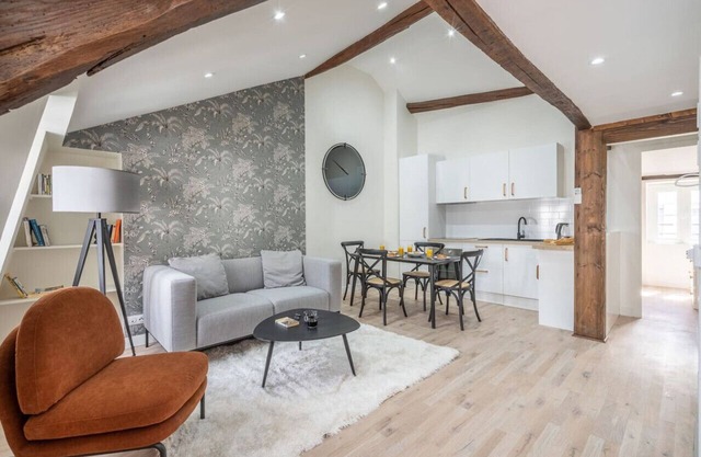 5.two Bedrooms#champs Elysées#arc de Triomphe#ac