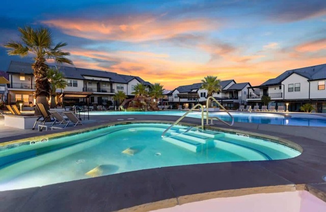 51| Palms Getaway at Ocotillo Springs with Private Hot Tub