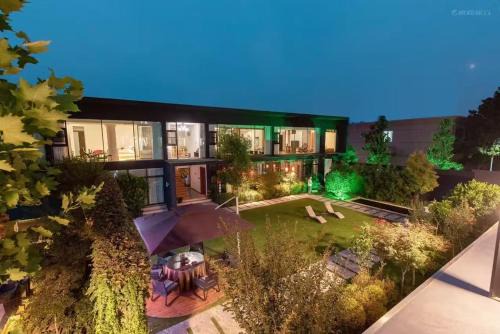 52 Creative Workshop Hotel