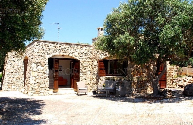 # 531 CYCAS villa just minutes from the sea