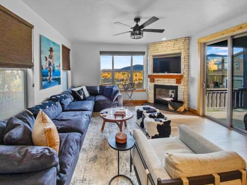 5410 Cross Country Mountain Ski Getaway with Hot Tub Pool! by SkyRun Park City