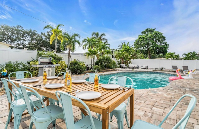 5BR Home w/Heated Pool, Fire Pit & Games