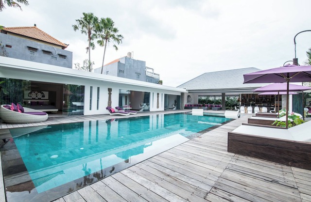 6 +1 BR Spacious Villa for 18 person Gazebo and Pool SEMINYAK