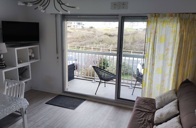 6-bed apartment near the center and 200 m from the beach