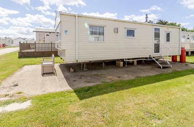 6 berth dog friendly caravan at Broadland Sands Holiday Park ref 20267BS