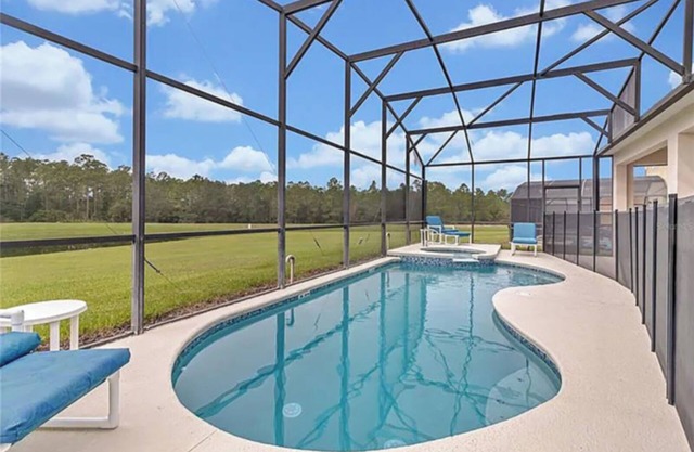 6 Br/4,5 Bath + Pool/Spa + Game Room/Less than 4 miles from Disney