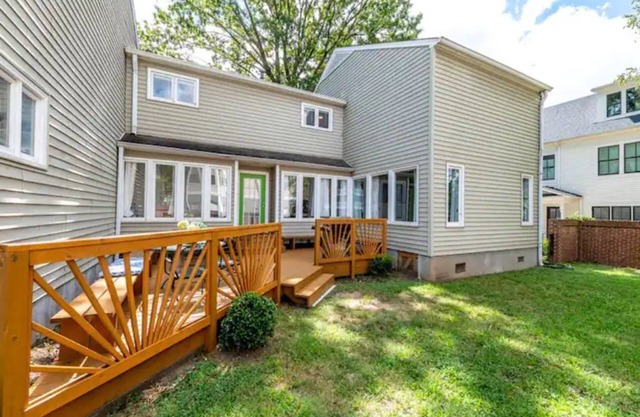 6 Kings Mega House in Uptown Charlotte