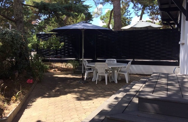 6-person villa by the sea, close to shops