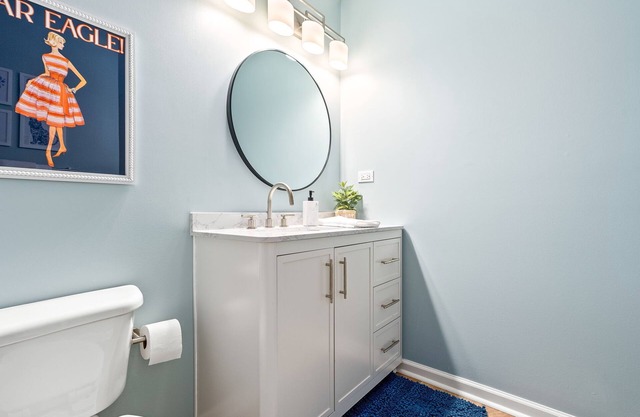 601 N Gay Street - Spacious Apartment & Patio