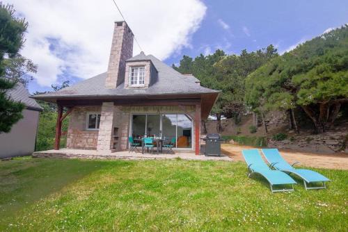 604 - Maison avec grand jardin calme et paisible proximité centre et plage d'Erquy