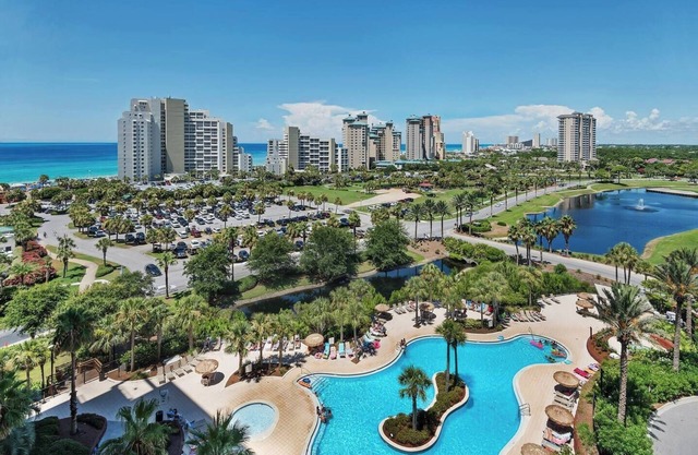 6402 @ Luau! Sleeps 4! Resort Pool! Walk 2 beach!