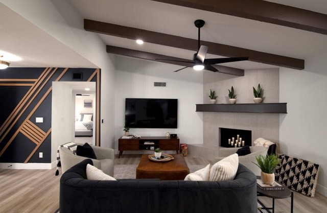 6430 E. Sharon Drive/Scottsdale, AZ 85254