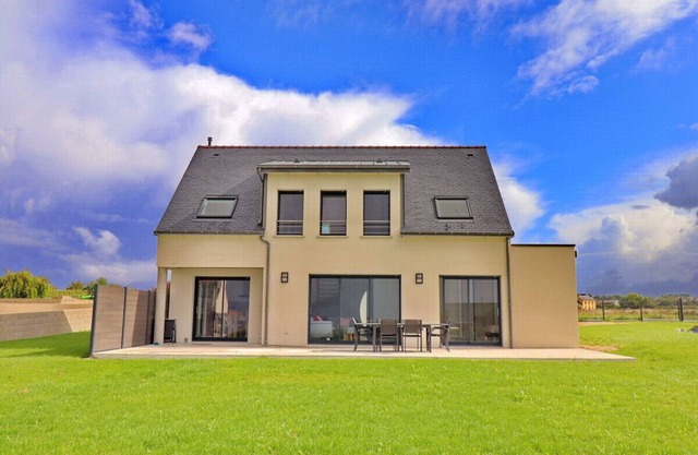 695-Villa adapted for reduced mobility, near beaches