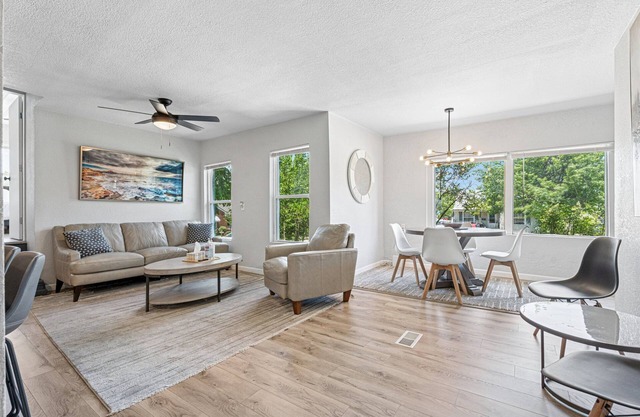 6BR Family Home | Near Plaza District with Parking #60