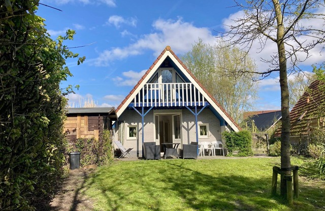 6pers House with a private terrace and garden by the Lauwersmeer