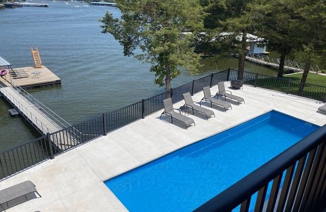 7 bedroom 5 bath waterfront home with private pool, pickleball court