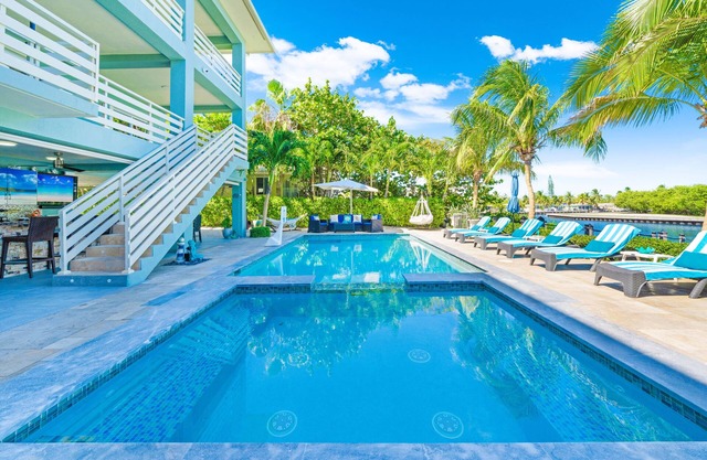 7 BEDROOM OCEAN VIEW PARADISE