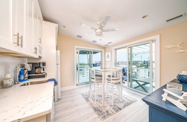 7 BEDROOM under Remodel with amazing views of the bay