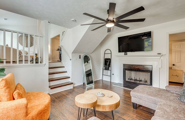 7 Mi to Dtwn ATL: Upscale Family Home w/Balcony