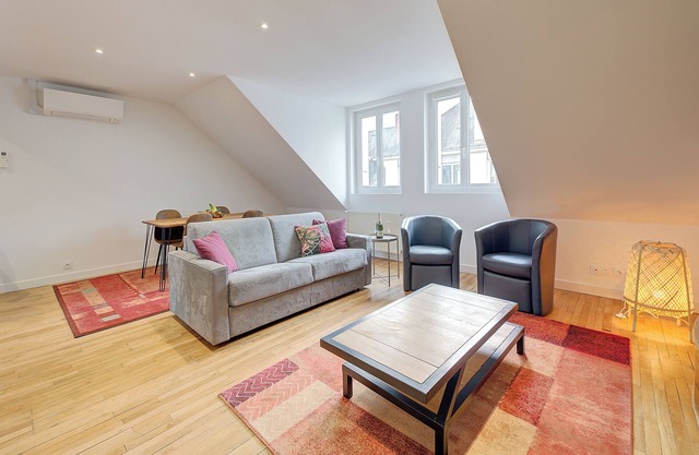 70m2 in the Hyper Centre in Tours, Air conditioning