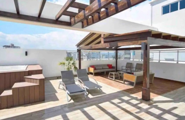 7BR Luxury Sunset 3 Apts +Bonus