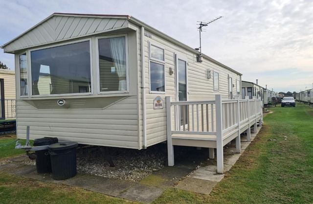 8 berth central heated on Coral Beach ABI CB