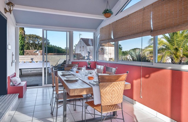 800 m from the beach, garden, 4 adults 1 child