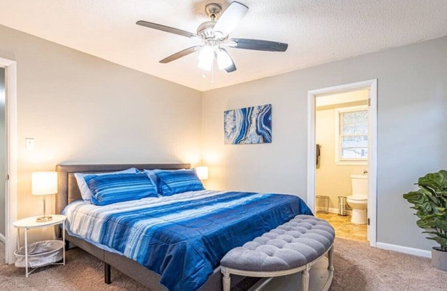 8009 Whitesburg · ⁂Secret Serenity⁂ Work/Play/Vacation - Sleeps 11!