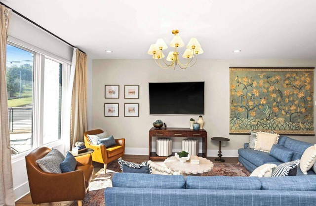 8th Ave South Gem Spacious Home for Groups of 12