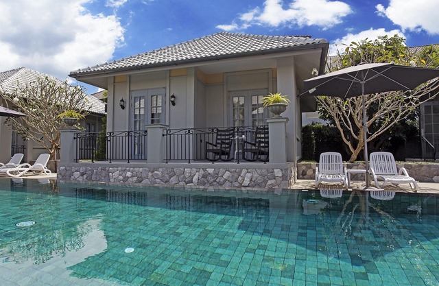 9 Bedroom Pool Villa's