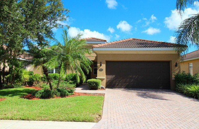 9019 Comfortable home with golf on River Strand Golf & Country Club