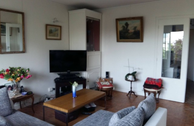 95m2 luxury apartment, close to La Défense and American hospital, quiet
