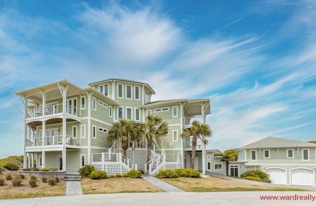 99 Oleander - Luxury 9 BR Home - Great Views, Pool, Hot Tub, Elevator & More!