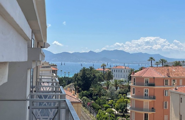 A 100m du Centre et des Plages !