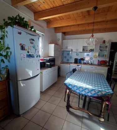 A 5 mn à pied de la mer, piscine ,tennis, paillote