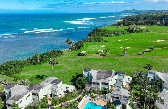 A/C ~ Ocean & Golf Course Views ~BBQ