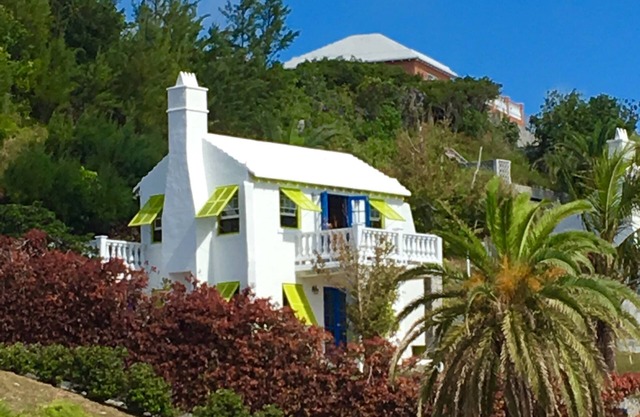 A Charming Bermuda Gem 🌸